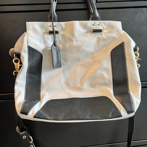 Badgley and mischka black and white leather med handbag
